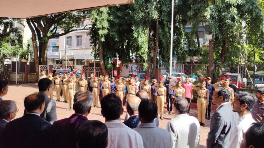NCC cadets giving honor to Hon’ble Justice M.